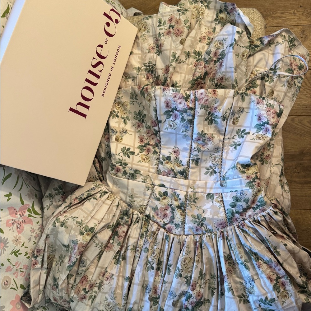 House of CB Ysabella cream floral midi dress size Medium. Like new. - Picture 5 of 9